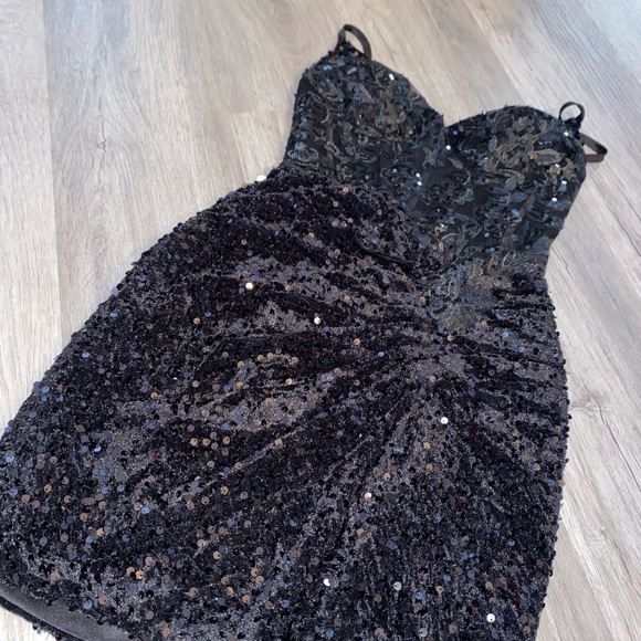 amazon - Picture 2 of 4